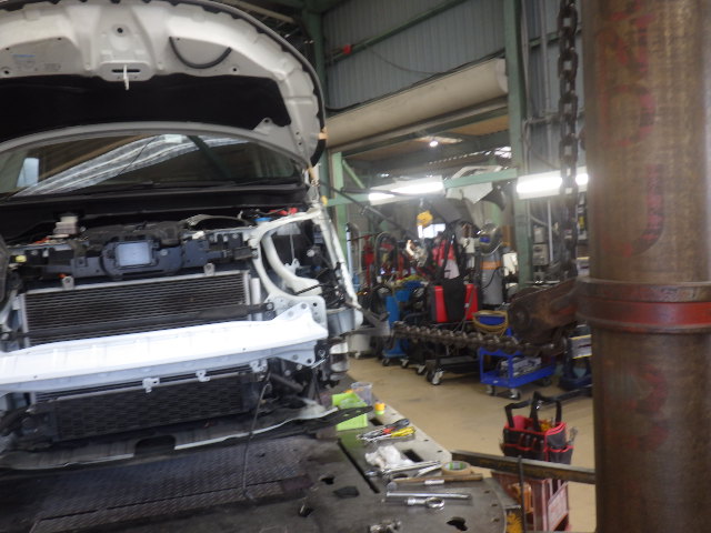 ホンダ ステップワゴン フレーム修正