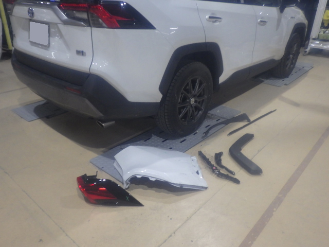トヨタRAV4完成