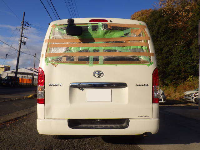 トヨタハイエース板金塗装修理