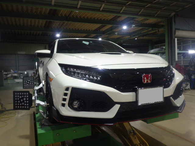 ホンダシビック4輪ホイールアライメント