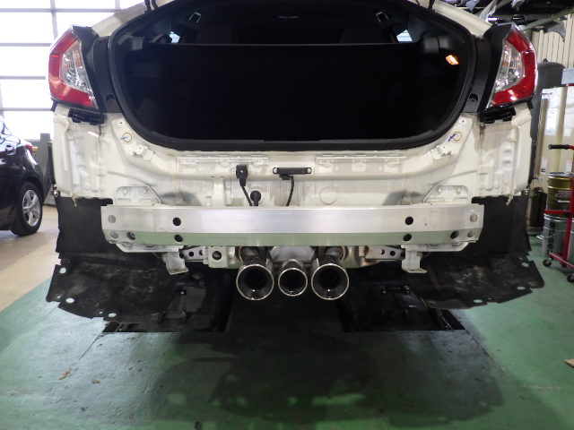 ホンダシビックバックパネル修理