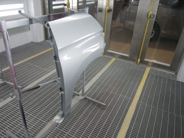 トヨタルーミー塗装