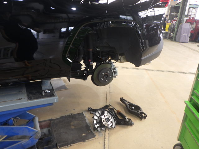 RAV4足回り交換