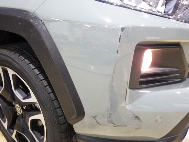 RAV4フロント回り修理