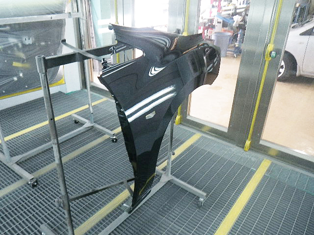 プレマシー塗装