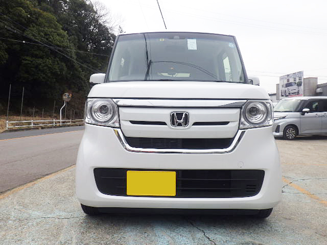 ホンダ N-BOXのフロントガラス交換